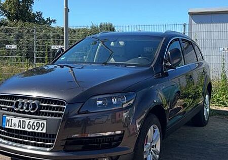 Audi Q7 3.0 TDI (DPF) quattro tiptronic -