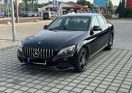 Mercedes-Benz C 220 d 4MATIC AMG Optik Autom