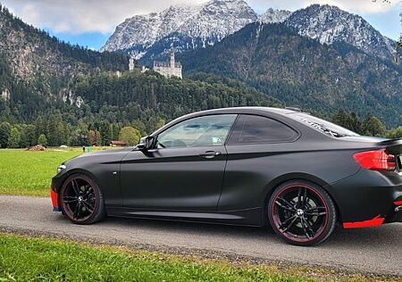 BMW 220D F22