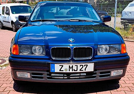 BMW 323 E36 325i Coupe 1992 Oldtimer