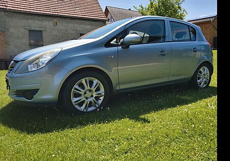 Opel Corsa D 1.2 INNOVATION