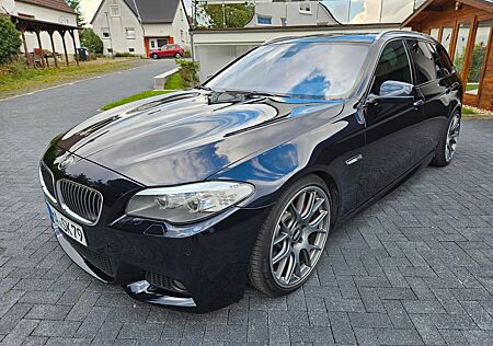 BMW 530d xDrive Touring A Luxury Line Luxury Line