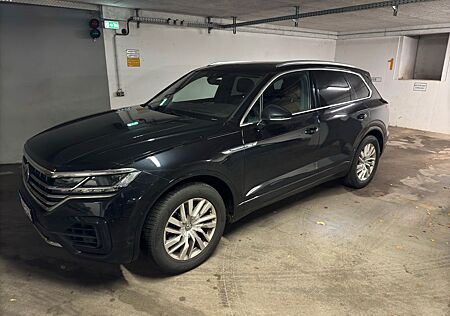 VW Touareg Volkswagen 3.0 V6 TDI 210kW 4MOTION Tiptronic -