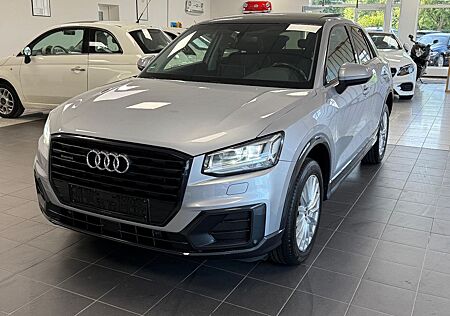 Audi Q2 quattro Design/S TRONIC/Navi/Licht&Optik Pak.