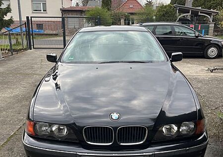BMW 520i
