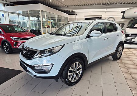 Kia Sportage 2WD Xenon Kamera AHK Navi