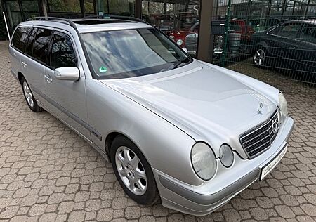 Mercedes-Benz E 200 T Kompressor Classic