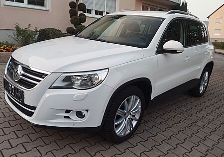 VW Tiguan Volkswagen Sport & Style 4Motion, Navi, PDC, DSG