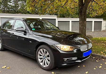 BMW 316i Modern Line (Sitzheizung, AHK, Navi,...)