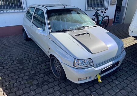 Renault Clio 1,8 16v gepflegt Lack Neu Motor revidiert!