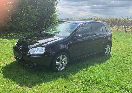 VW Golf Volkswagen 1.4 United 2.Hand/ Scheckheft gepflegt !