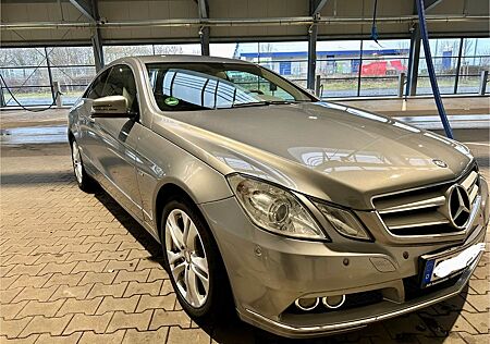 Mercedes-Benz E 250 Coupé BlueEfficiency | 204 PS | Automatik
