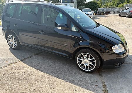 VW Touran Volkswagen 2.0 TDI DSG Highline Highline