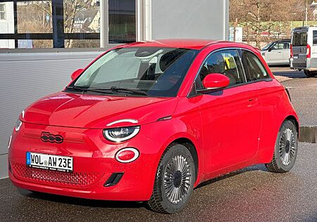 Fiat 500E (RED) LED,KAMERA,KEYLESS - 4 Jahre Garantie