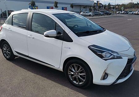 Toyota Yaris 1,5-l-VVT-i Hybrid CVT Y20 Club Y20 Club