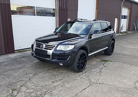 VW Touareg Volkswagen 3.0 V6 TDI Individual