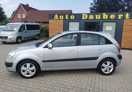 Kia Rio 1.4+Klimaaut.+PDC+ZV/FB+4EFH+M&S+Garantie