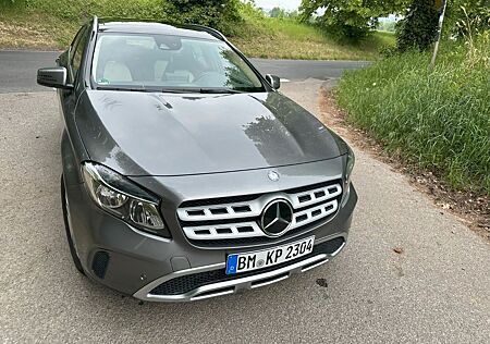 Mercedes-Benz GLA 180 Urban Urban