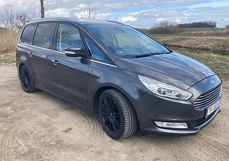 Ford Galaxy 2,0 TDCi Bi-Turbo 154kW DPF Titanium Pano