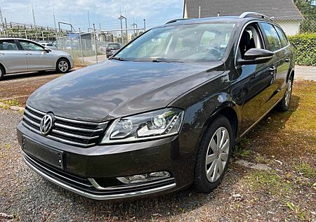 VW Passat Variant Volkswagen Passat 2.0TDI Highline, 1 Hand, Scheckheft AHK
