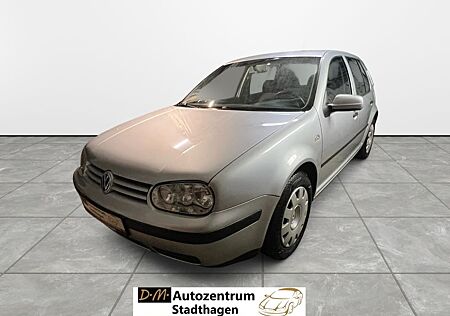 VW Golf Volkswagen 4 1,6l/Automatik/TÜV 02-2027/Schiebedach