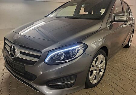 Mercedes-Benz B 180 Autom. /SPORT-PAKET/STANDHEIZUNG