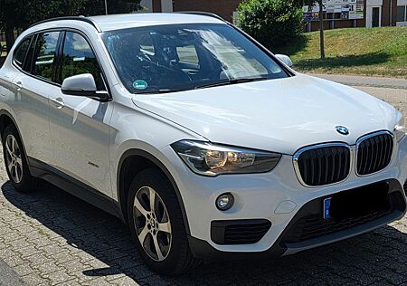 BMW X1 sDrive18i Advatage - Navi, AH, LM,scheckheft.