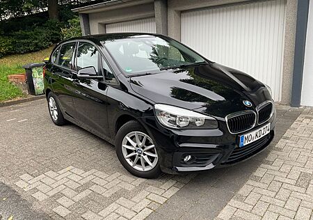 BMW 218i Active Tourer Advantage Navigation Schalter