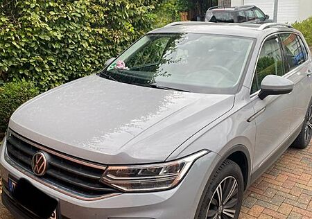 VW Tiguan Volkswagen Life 1.5 TSI | EZ 2020 | 61.450 km | 3