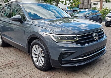 VW Tiguan Volkswagen Life