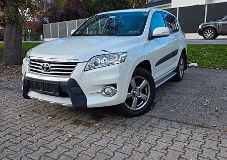 Toyota RAV 4 2,2-l-D-4D 4x2 Travel