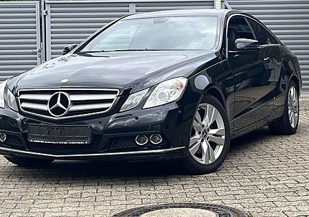 Mercedes-Benz E 250 Xenon PDC Leder Navi