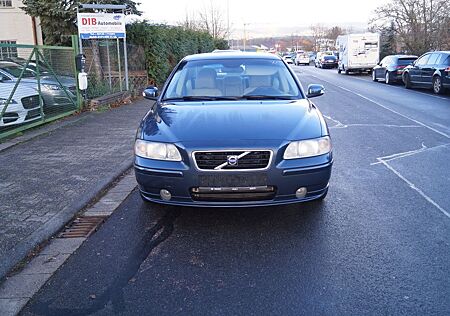 Volvo S60 2.5 T Momentum AUTOMATIK Tempo Klimaauto PDC