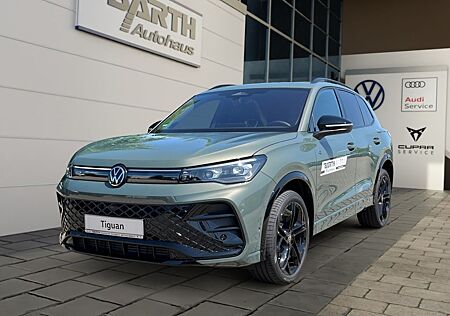 VW Tiguan Volkswagen R-Line 2,0 l TDI 4M+PANO+AHK+STHZ+NAVI+AC