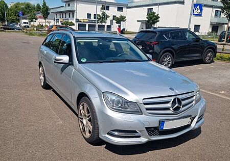 Mercedes-Benz C 180 T AVANTGARDE AVANTGARDE