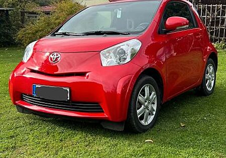 Toyota iQ + 1,4-l-D-4D +