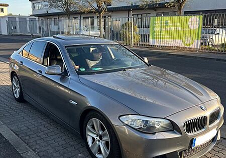 BMW 525d -Leder*HUD*Kamera*Schiebedach*NaviProf