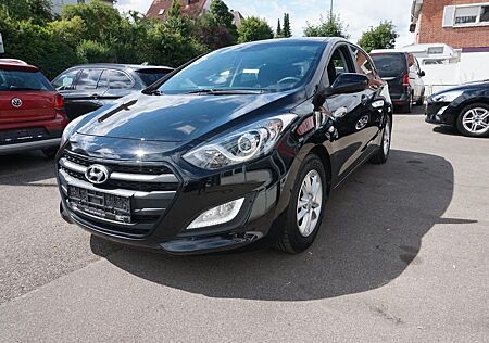 Hyundai i30 1.6 CRDi blue Classic