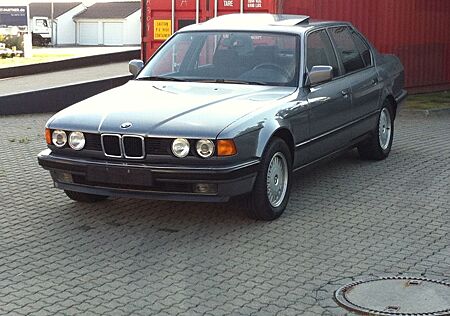 BMW 730