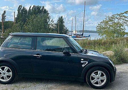 Mini ONE Schiebedach, nur 95 Tsd. km Nichtraucher