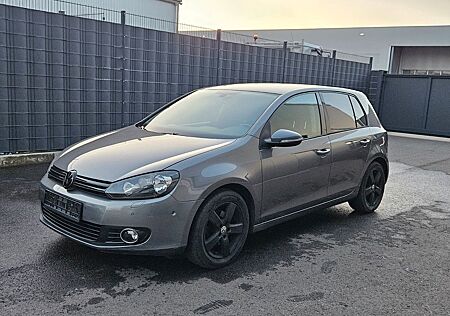 VW Golf Volkswagen VI 1,6 TDI Team Klimaaut. Sitzh.