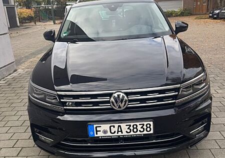 VW Tiguan Volkswagen 2.0 BiTDI 4M RLine AHK,DSG,HUD,360,20zol