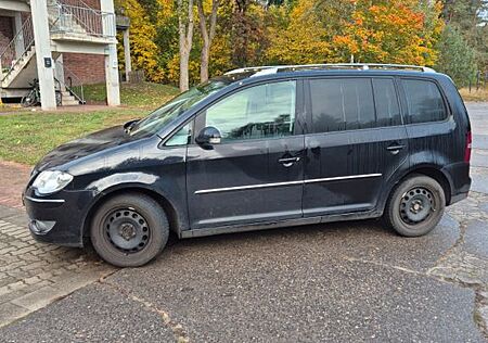 VW Touran Volkswagen 2.0 TDI DPF Highline Highline