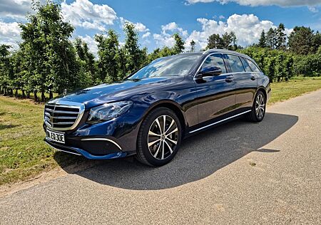 Mercedes-Benz E 300 de T Autom. - Navi - Leder - AHK- uvm.