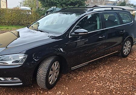 VW Passat Volkswagen B7 2.0 TDI (TÜV NEU)