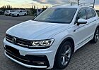 VW Tiguan Volkswagen 2.0 TDI SCR Highline; R-LINE