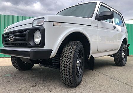Lada NIVA "PREMIUM PLUS" KLIMA, SONDERRÄDER! AET-2026