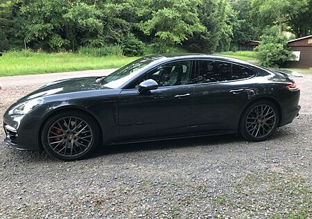 Porsche Panamera GTS INNO PANO PDCC MATRIX HEADUP VOLL!