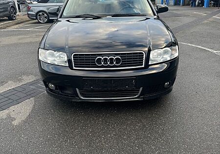 Audi A4 2.5TDI tiptronic quattro -