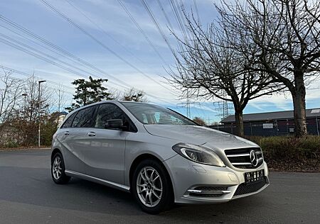 Mercedes-Benz B 180 CDI AUTOMATIK/LEDER/NAVI/PDC/TOP ZUST